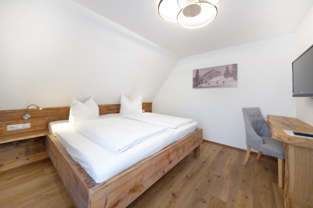 Hotel Garni Alpengruss Garmisch-Partenkirchen Ngoại thất bức ảnh